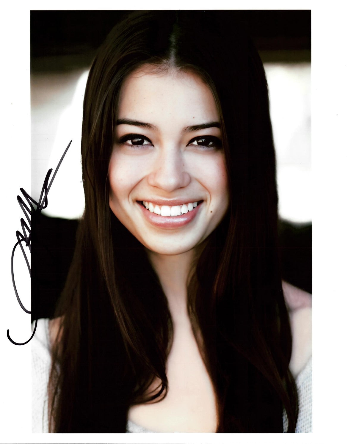 Amber Midthunder Autograph