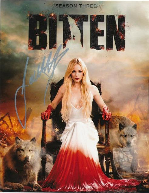 Laura Vandervoort Autograph