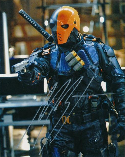 Manu Bennett Autograph
