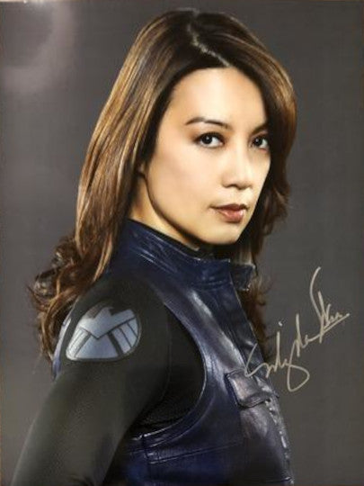 Ming-Na Wen Autograph