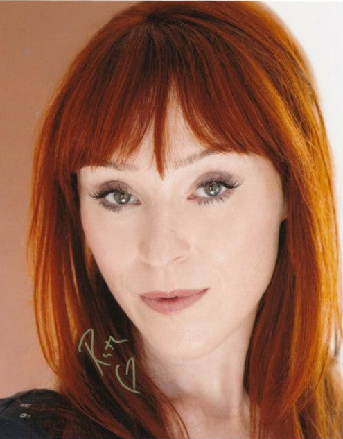 Ruth Connell Autograph